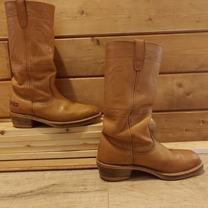 Campus Style Lehigh safety toe western boots. "Longhorn" stitch